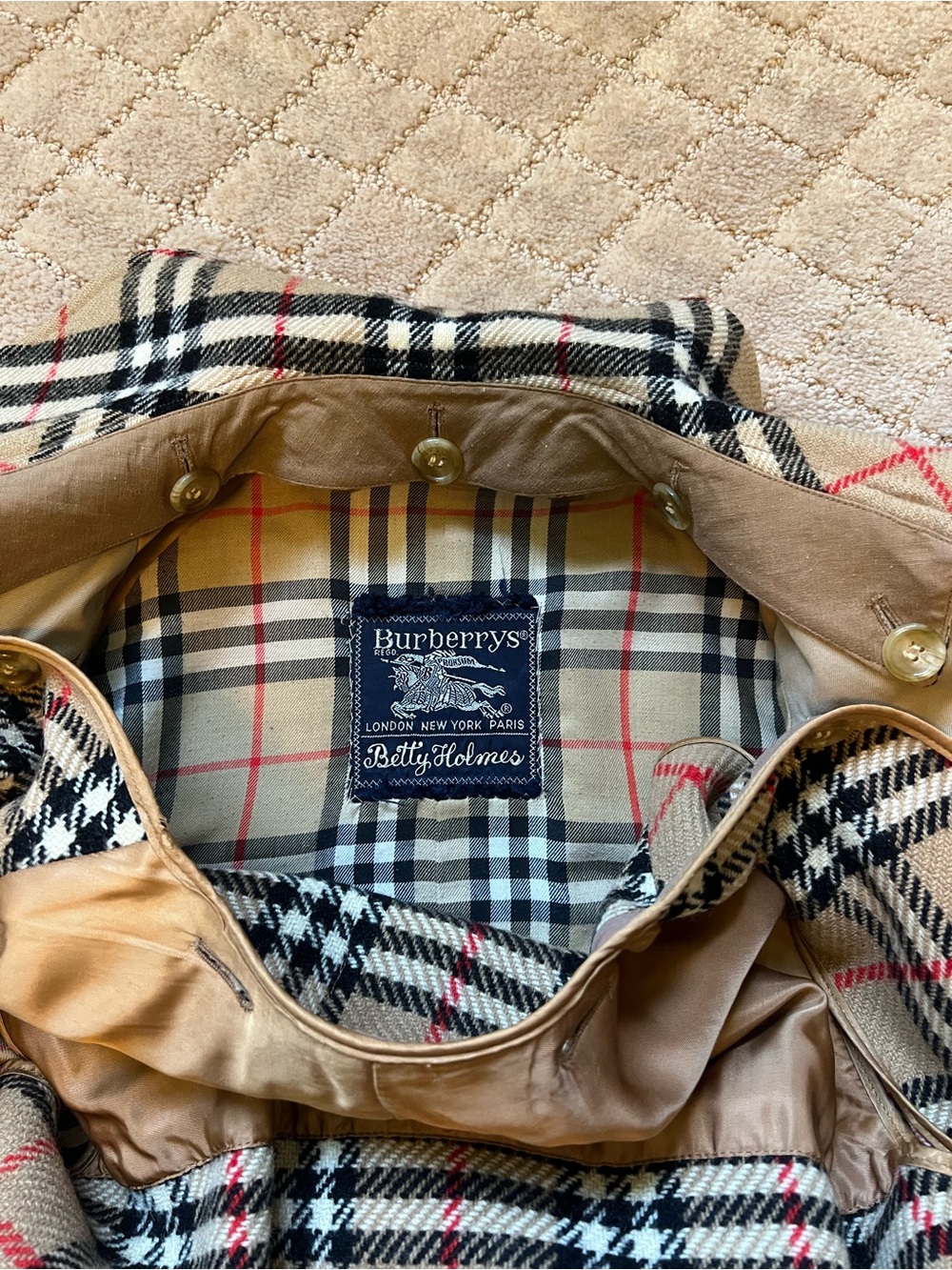 Burberry Beige Trench Coat with removable wool Nova Check Collar and Lining - Picture 6 of 15